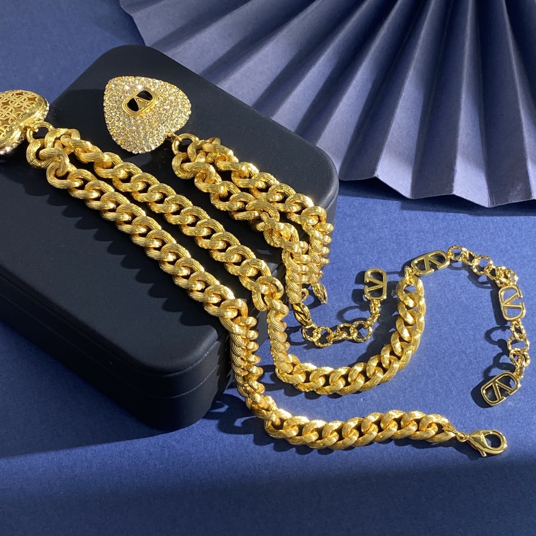 Valentino Gold Necklace 50cm