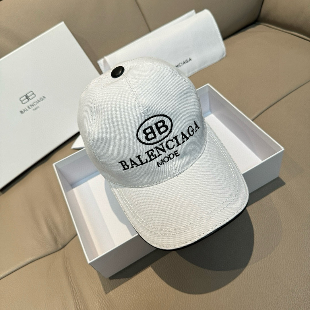 Balenciaga Classic Baseball Cap