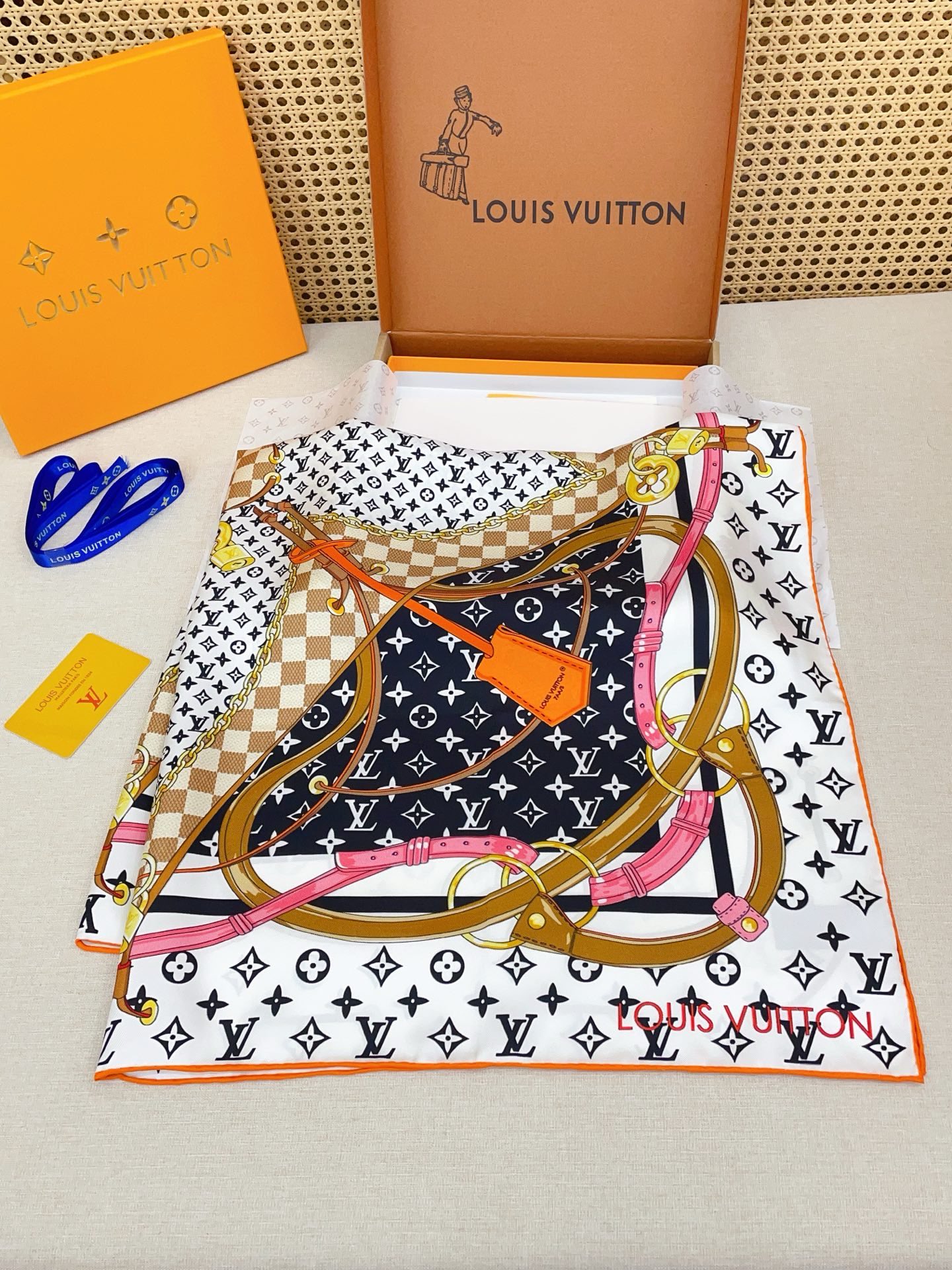 Louis Vuitton LV Silk Square 90cm