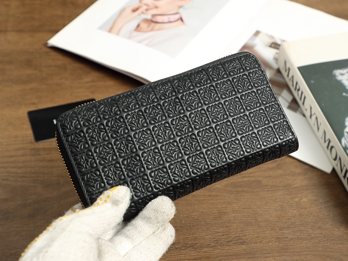 Loewe Repeat Anagram Embossed Leather Multi-card Slot Zip Around Long Wallet - KAIROO