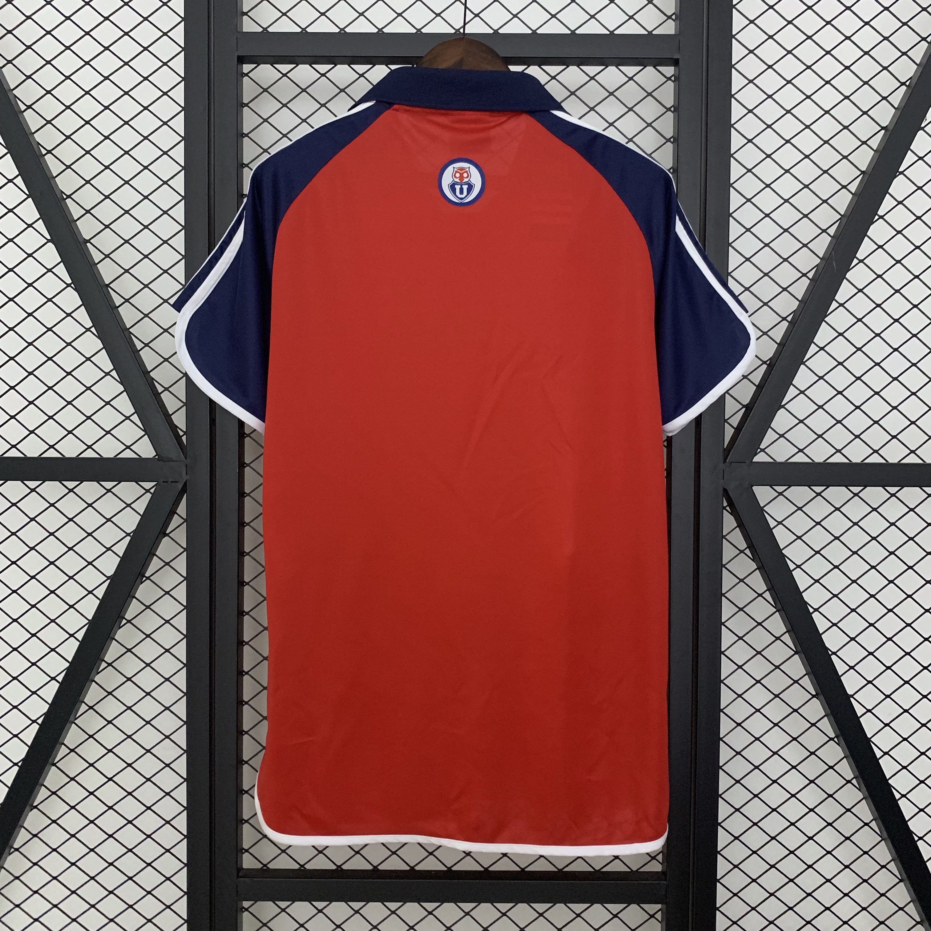 Club Universidad de Chile 2001/02 Away