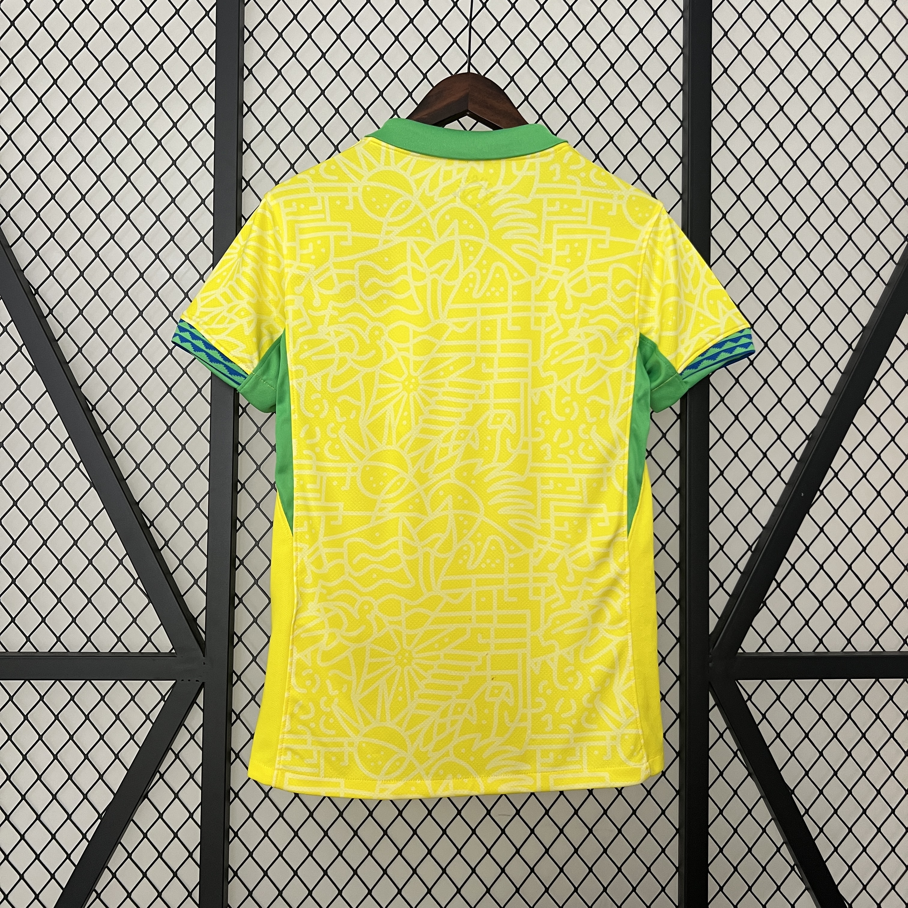 Female Brasil 24/25 Home kit S-XXL