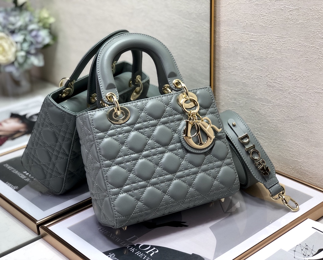 Dior Medium Lady Dior Bag Cloud Blue Patent Cannage Calfskin M0565OWCB_M81B