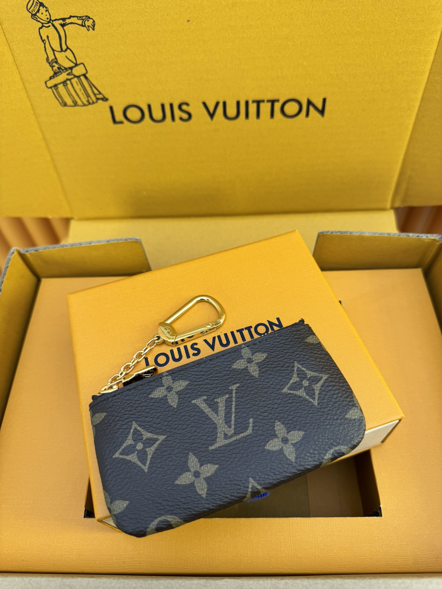 M62650 LV Key Pouch Monogram Canvas
