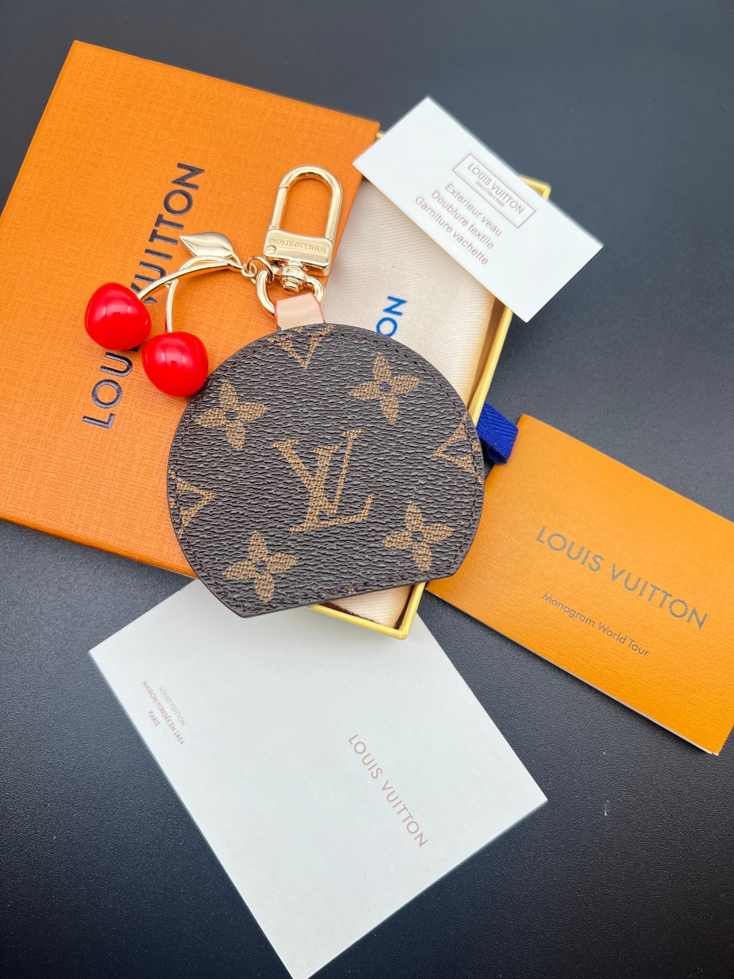 LV LV x TM CERISE LV MINI MIRROR Key chain