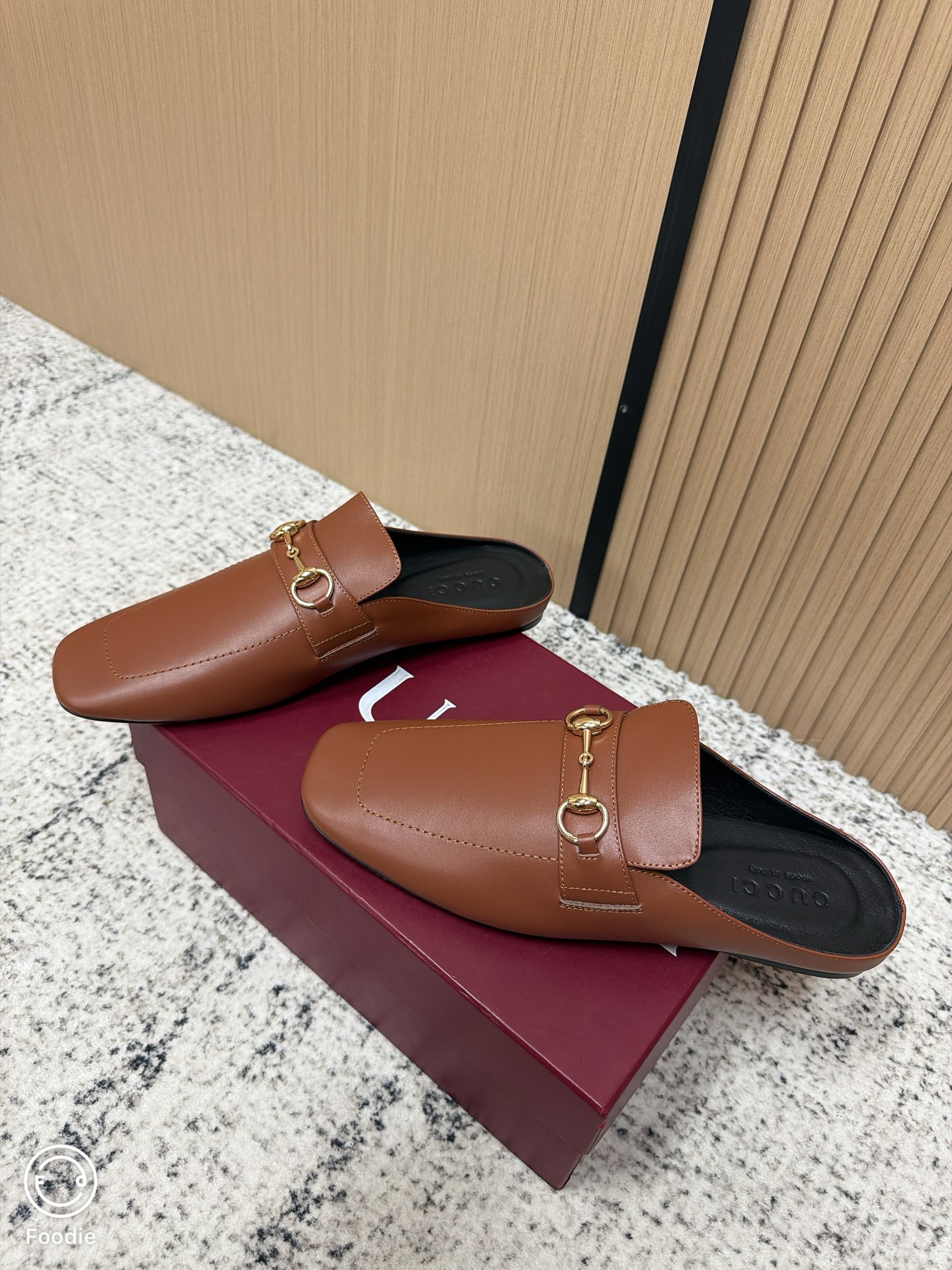 Gucci Jordann Unisex Leather Mules in Brown