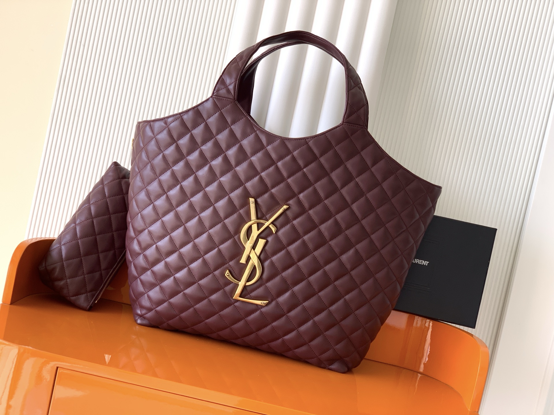 Saint Laurent Rouge Cabernet Quilted Nappa Maxi Icare Shopping Bag 698651