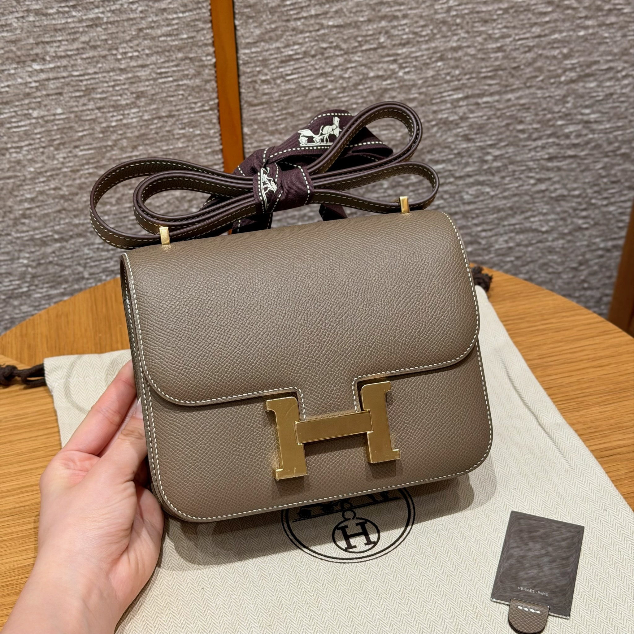 Hermes Etoupe Epsom Constance 18