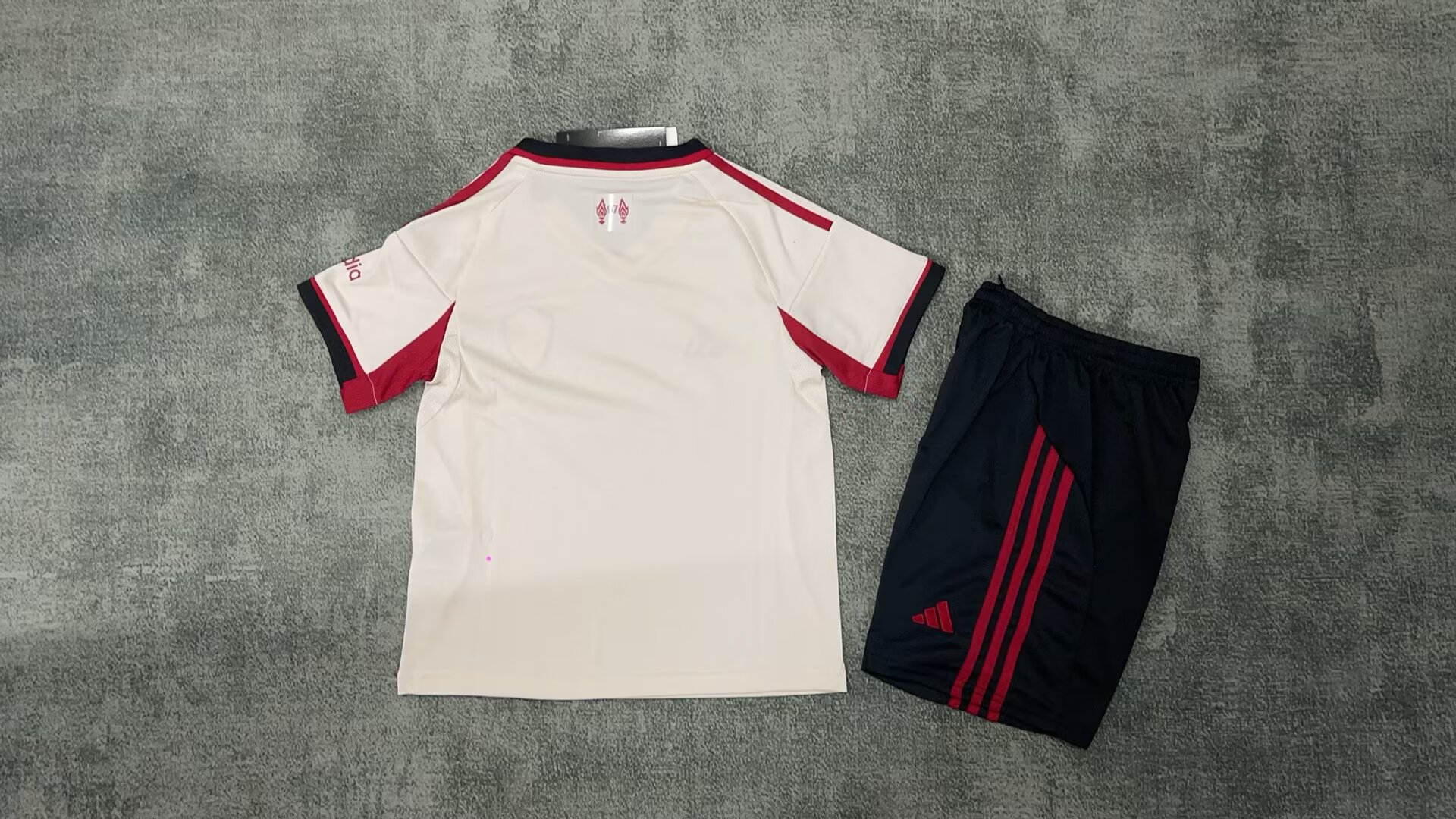 Kids Kit LVP 25/26 Away 16-28