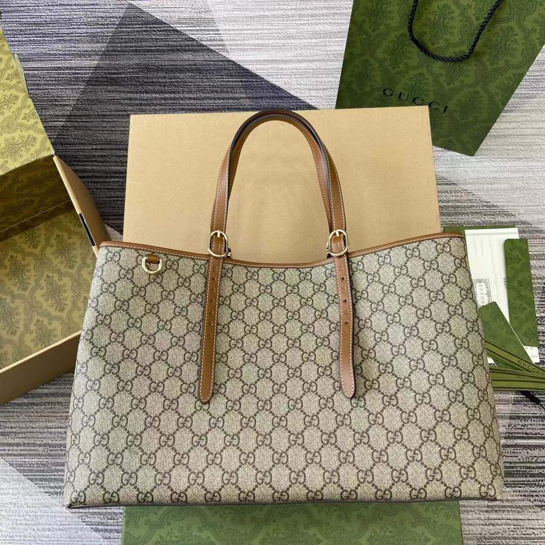 Gucci GG Emblem large tote bag 815213