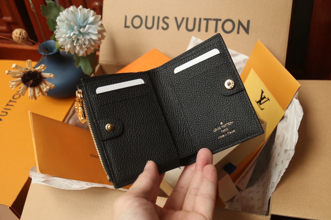M83365 LV Lisa Wallet Black Monogram Empreinte leather