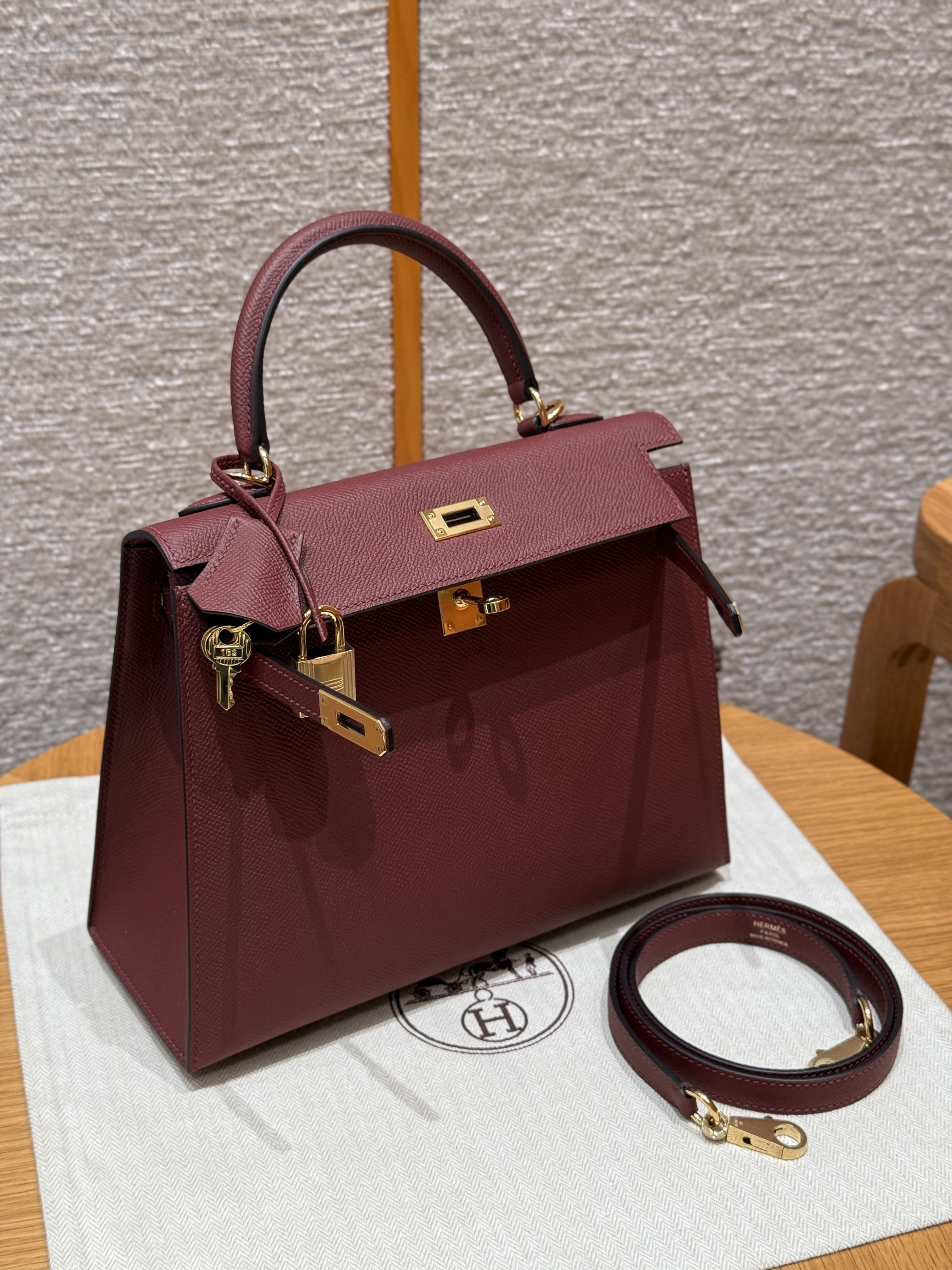 Hermes Bordeaux Epsom Kelly 25