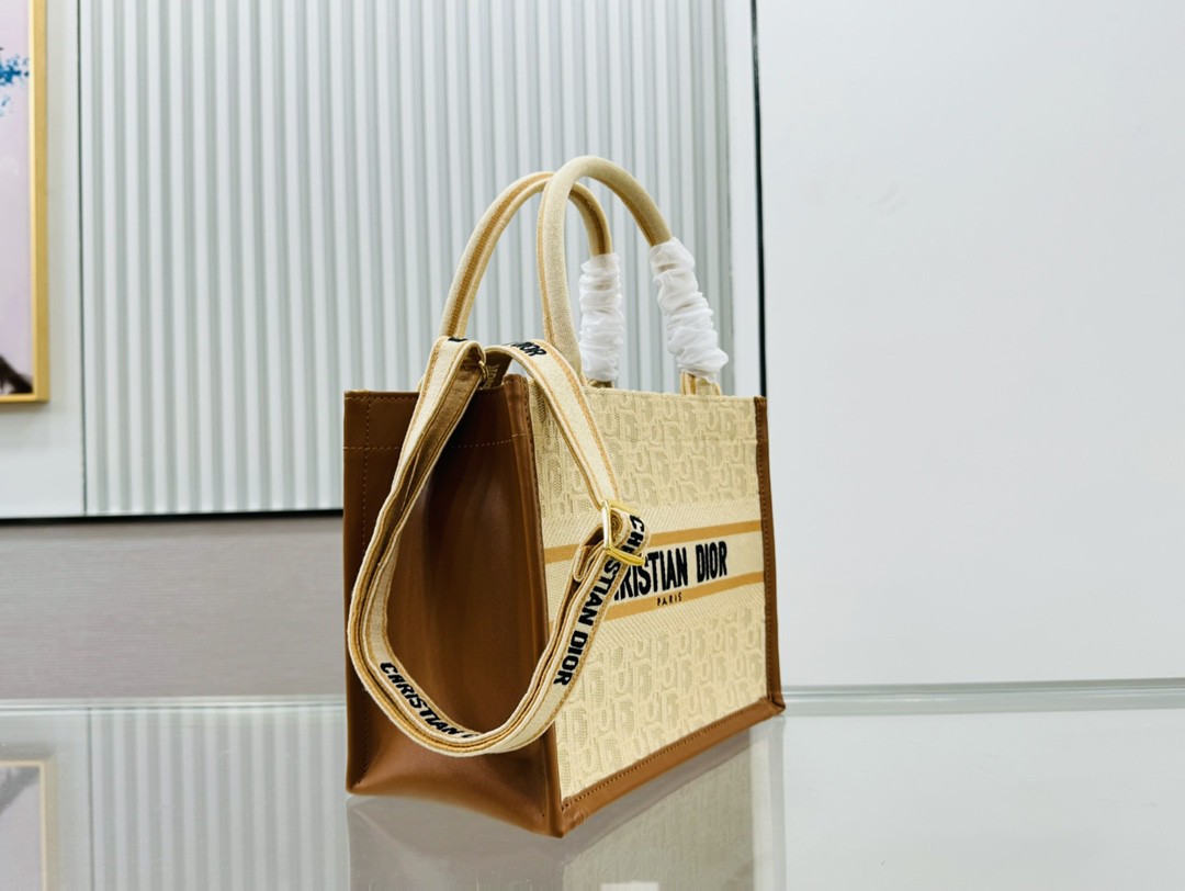 Dior Small Oblique print  Book Tote