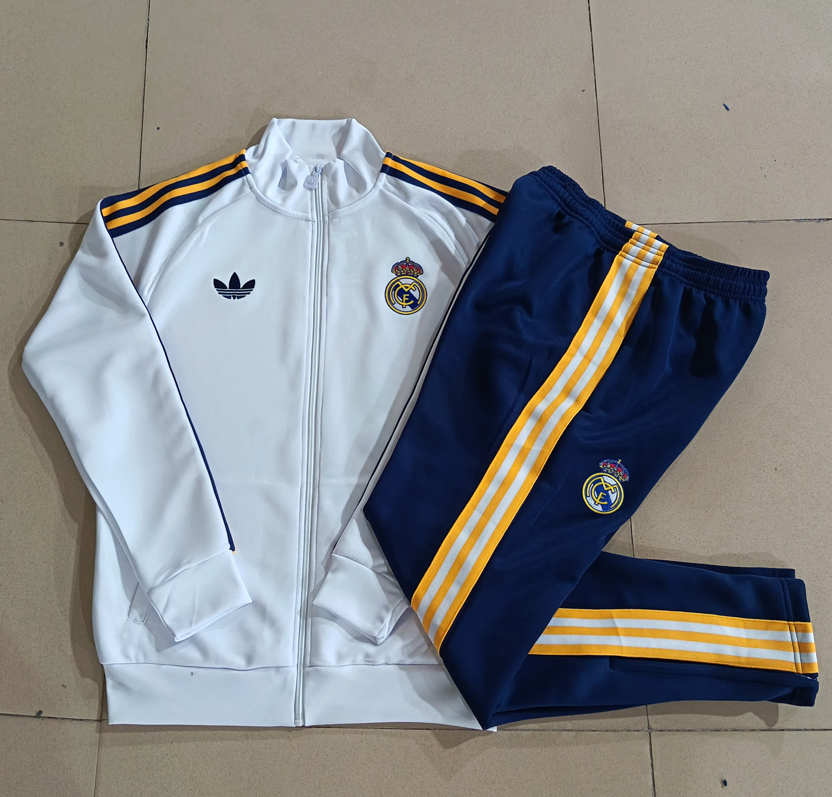 Real Madrid Kids Training Suit 26/27 | Soc Jersey - Premium Football Jersey