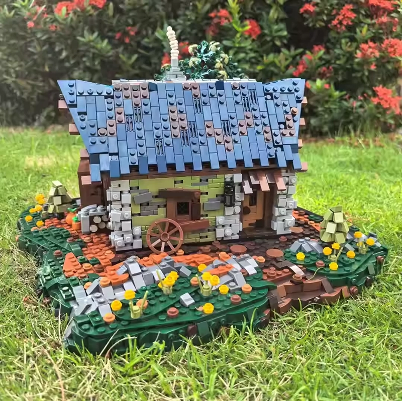 MOC 35444 - Witch Hut