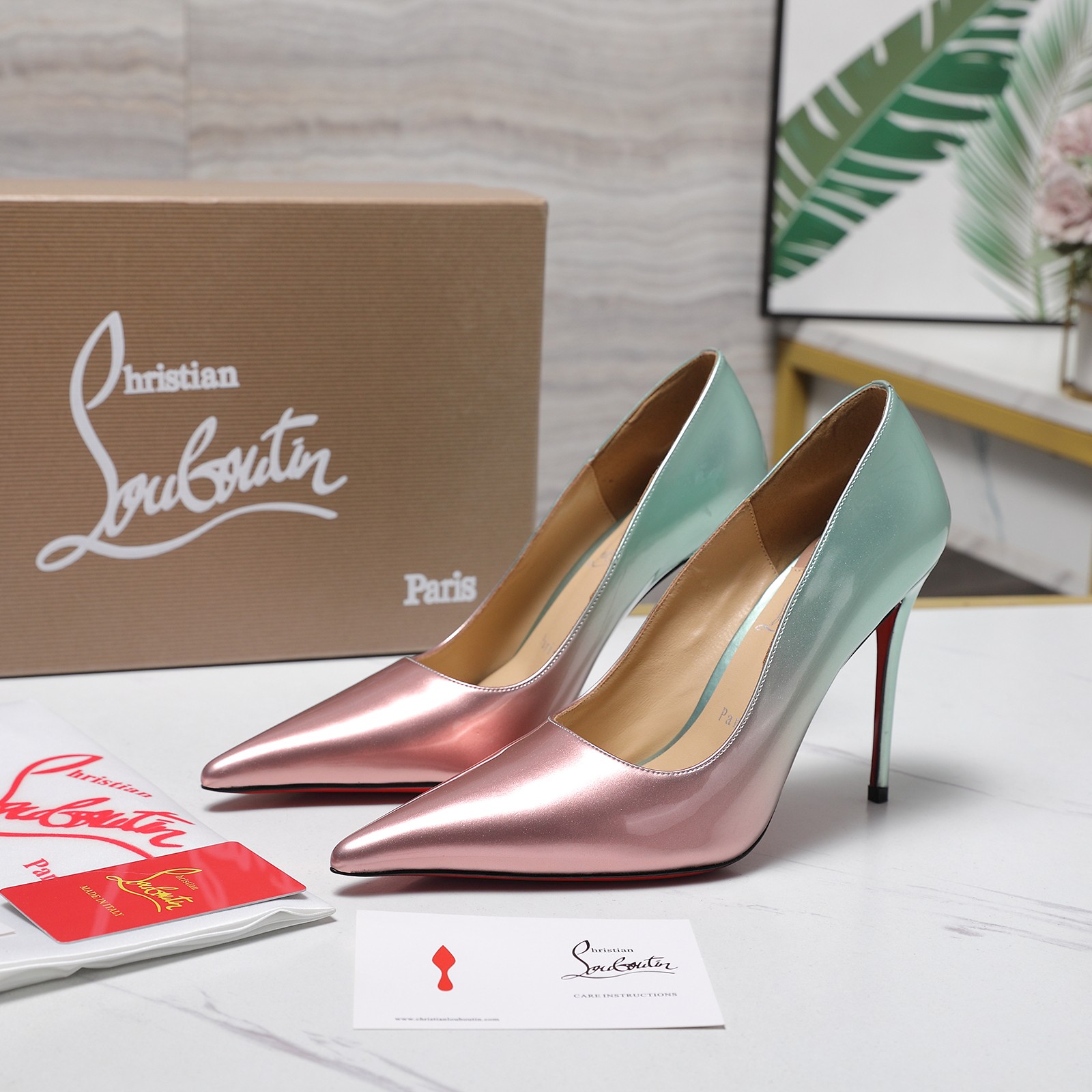 Christian Louboutin Gradient Shiny leather Pump