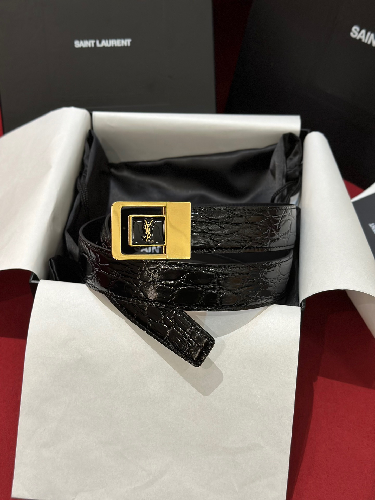 Saint Laurent Black LA 66 buckle belt 3cm in Shiny Crocodile embossed leather