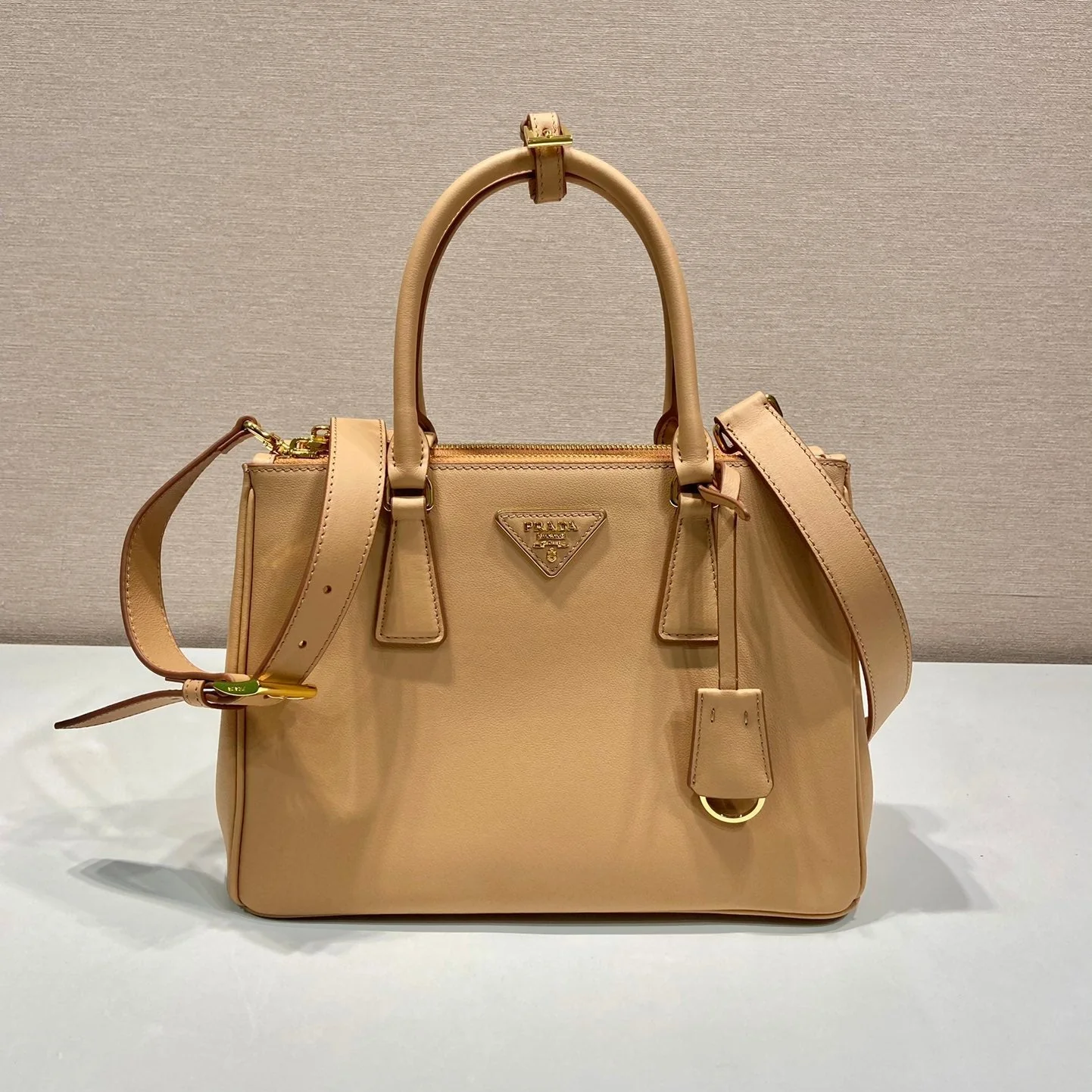 Prada MEDIUM GALLERIA BAG 28 IN CIDER BROWN SMOOTH CALFSKIN GOLD HARDWARE