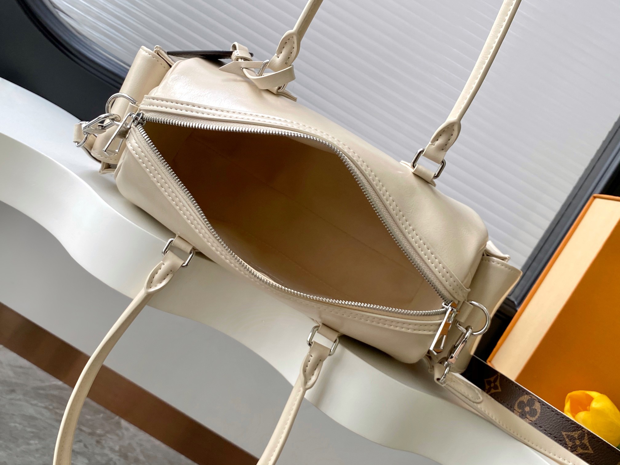 Louis Vuitton LV Speedy Cargo Vibe handbag