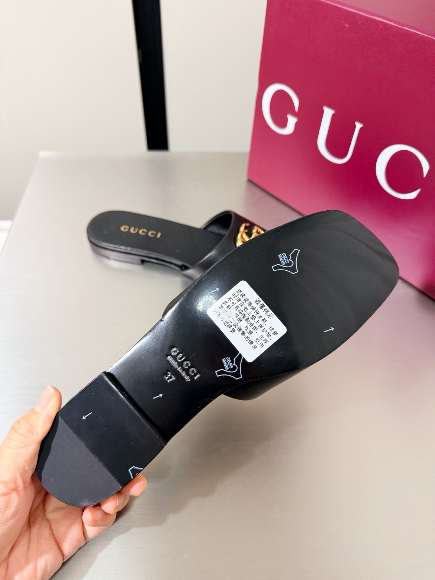 Women's Gucci Flat slide sandal with Double G