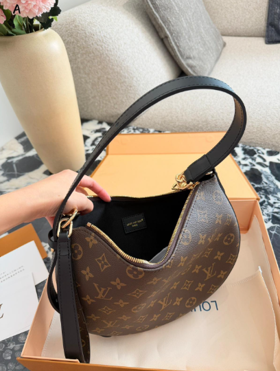 Louis Vuitton LV Cookie BB handbag