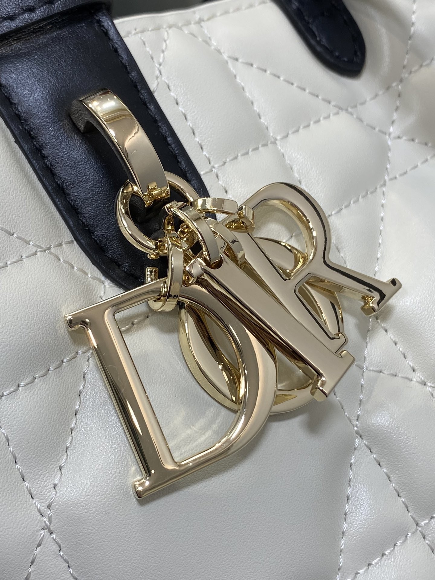Dior Medium calfskin leather overSized cannage Toujours Bag