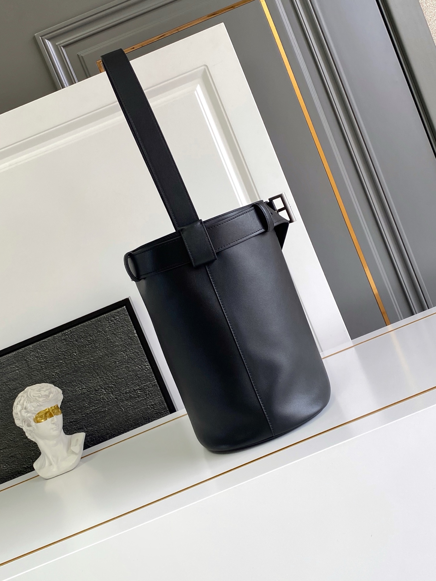 Prada Buckle leather bag with belt-Black 1BE085