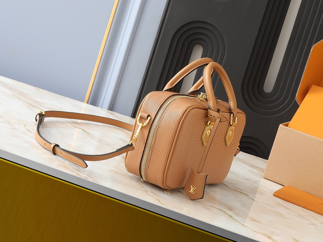 Louis Vuitton LV Show New Bag Water Ripple Version m12009