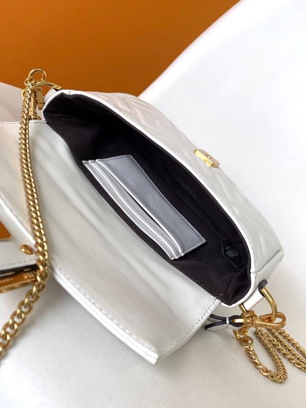 Fendi BAGUETTE White leather bag