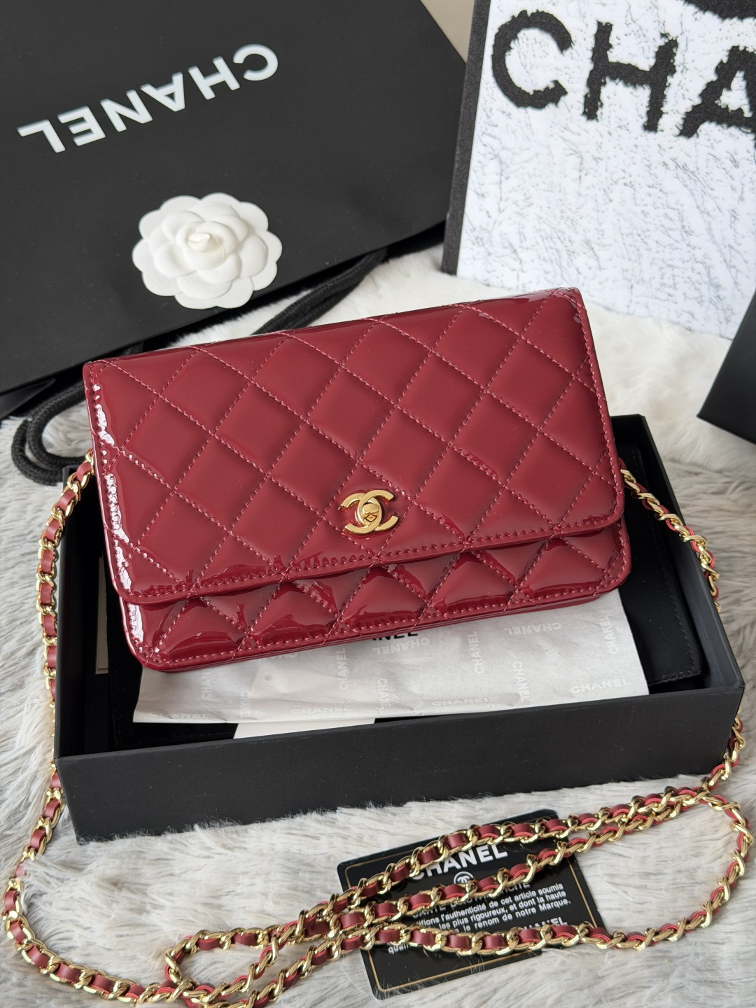 Chanel Classic Chanel On Chain in Red Patent Leather Gold-Tone Metal