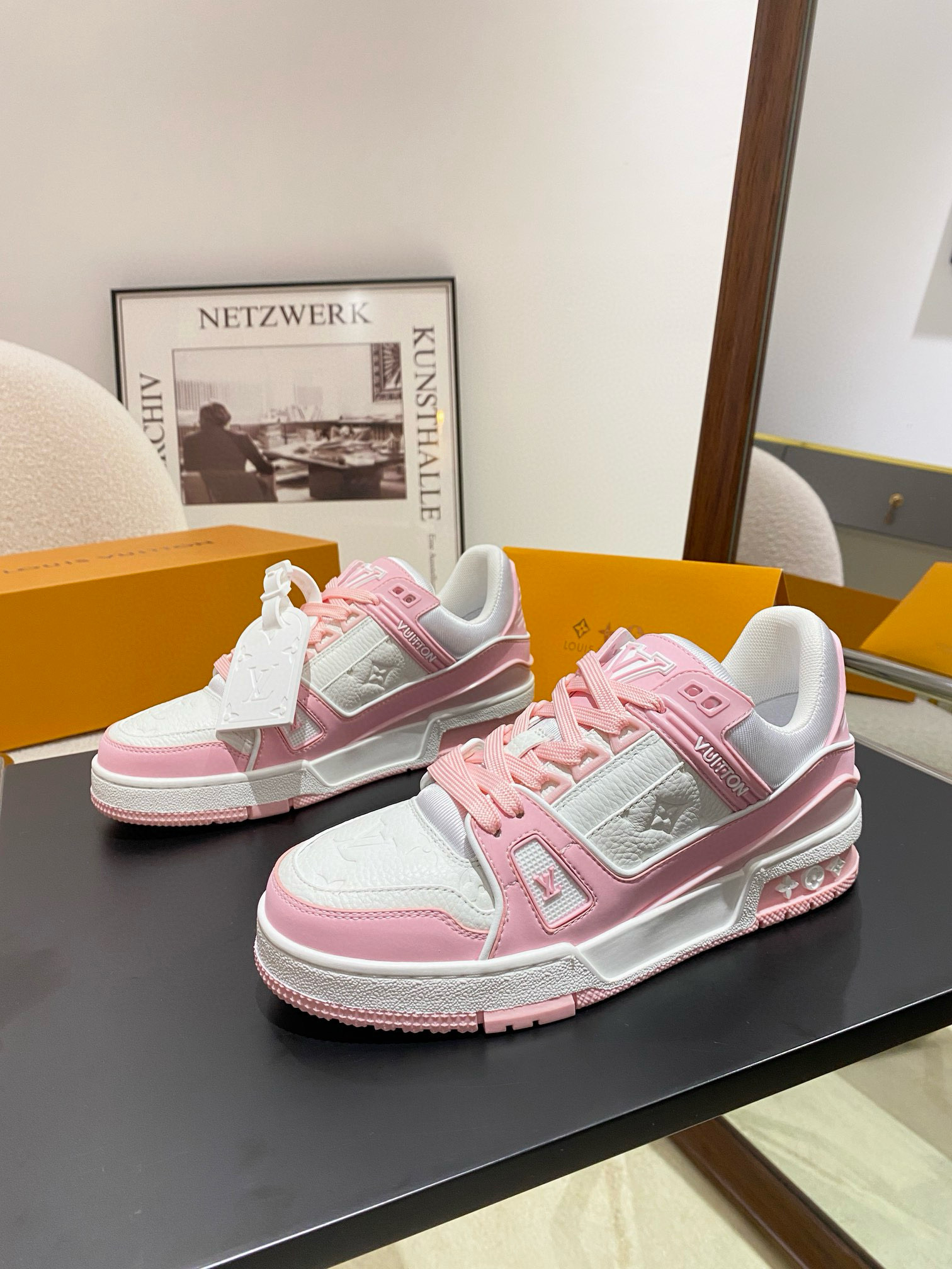Women's LV Trainer Sport Shoes