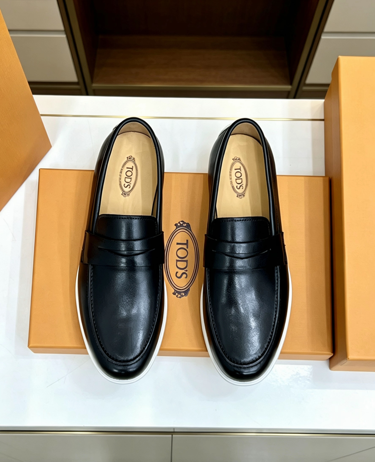 Tods Men's Leather Loafer
