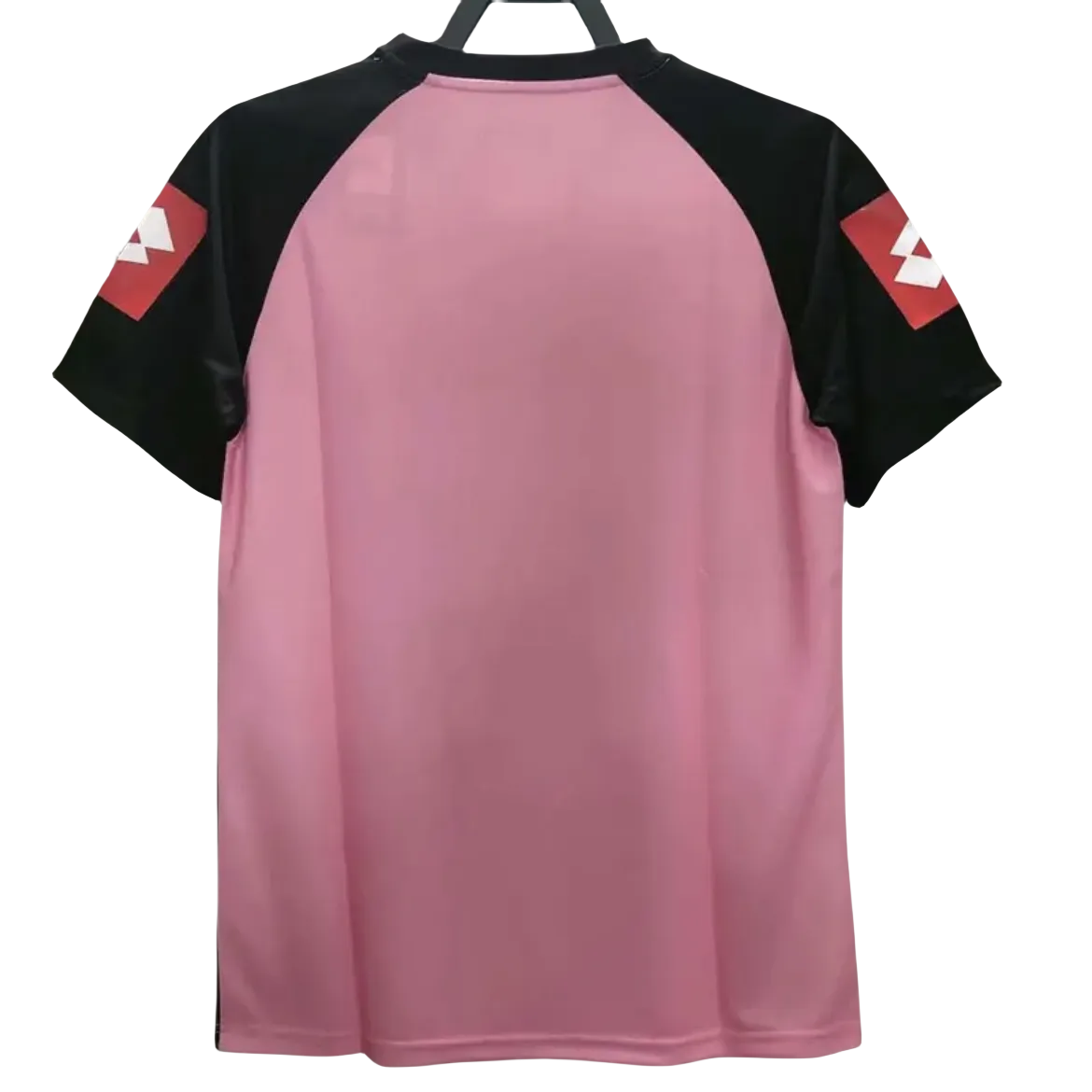 2002-03  Juventus Retro Jersey Goalkeeper Pink