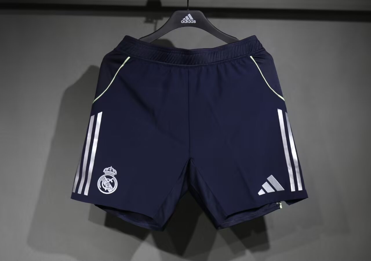 Player Version Shorts 2025-26 Reαl Mαdrid Away