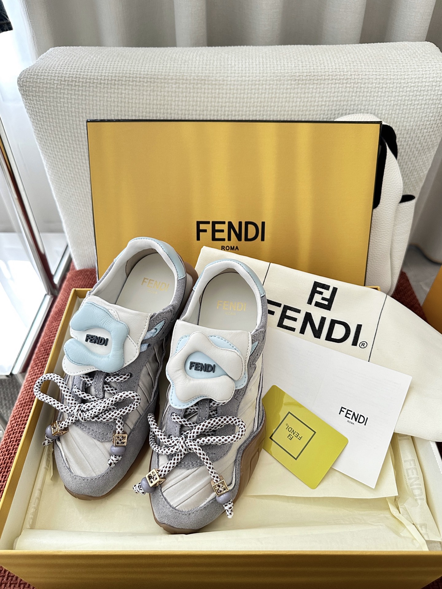 Fendi Baby Blue Round Toe Flower Patch Wave Textured Fabric Low-Top Sneakers - KAIROO