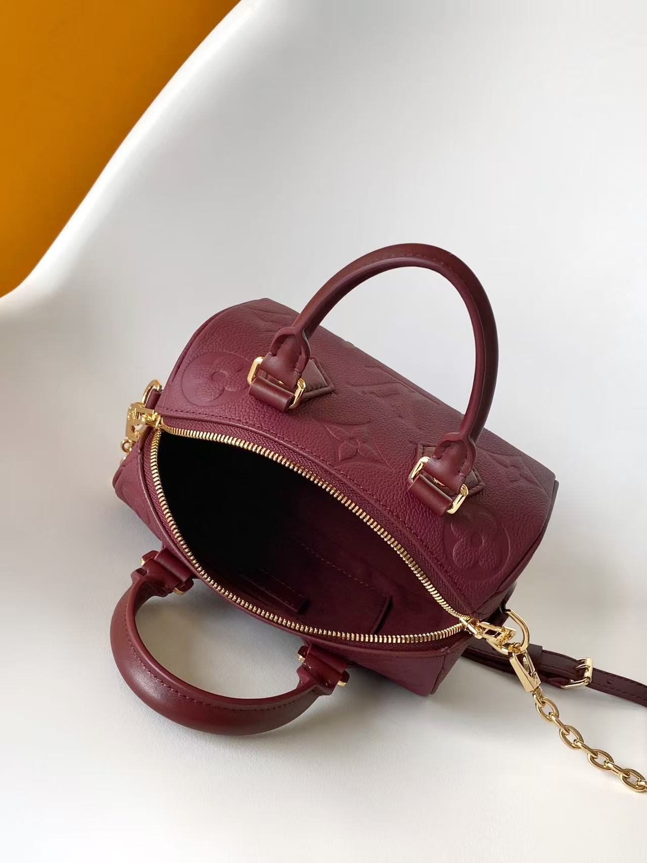 Louis Vuitton 2025 Speedy Bandoulière 20 handbag