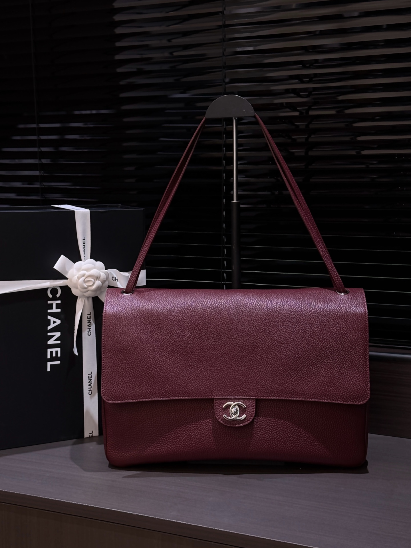 CHANEL 2026 Maxi Flap bag 38cm in Burgundy AS6233