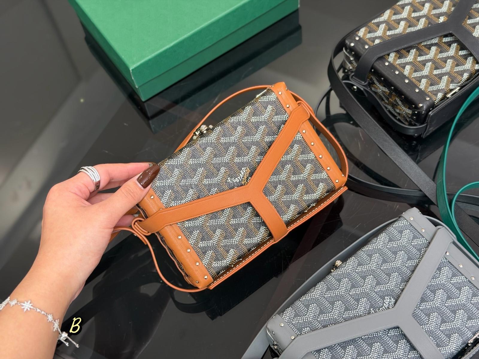 Goyard Classic small box bag