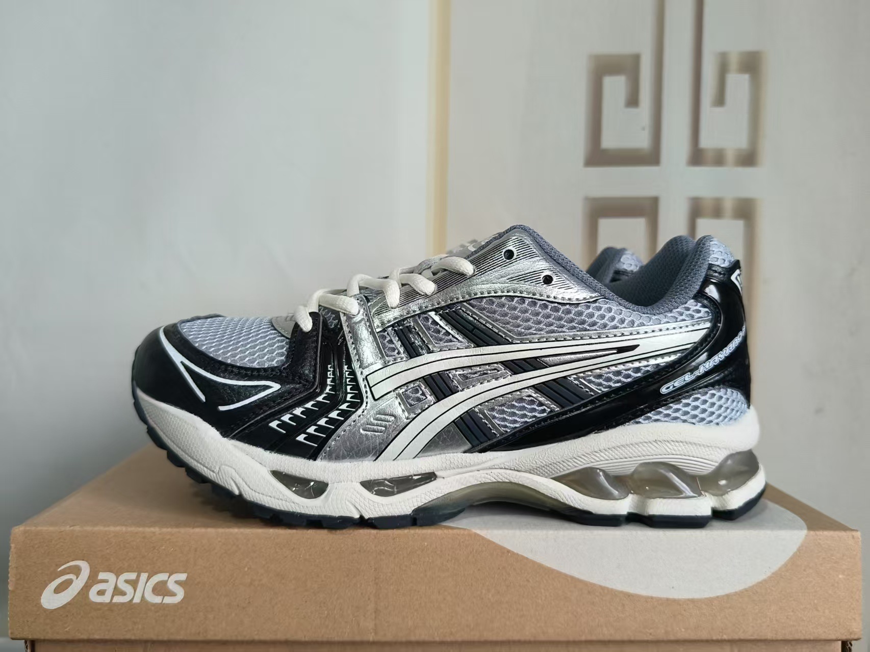 ASICS 1201A935-001 US Men's Sizes6 to 11 in half sizes White Grey Black Shoes tianlong