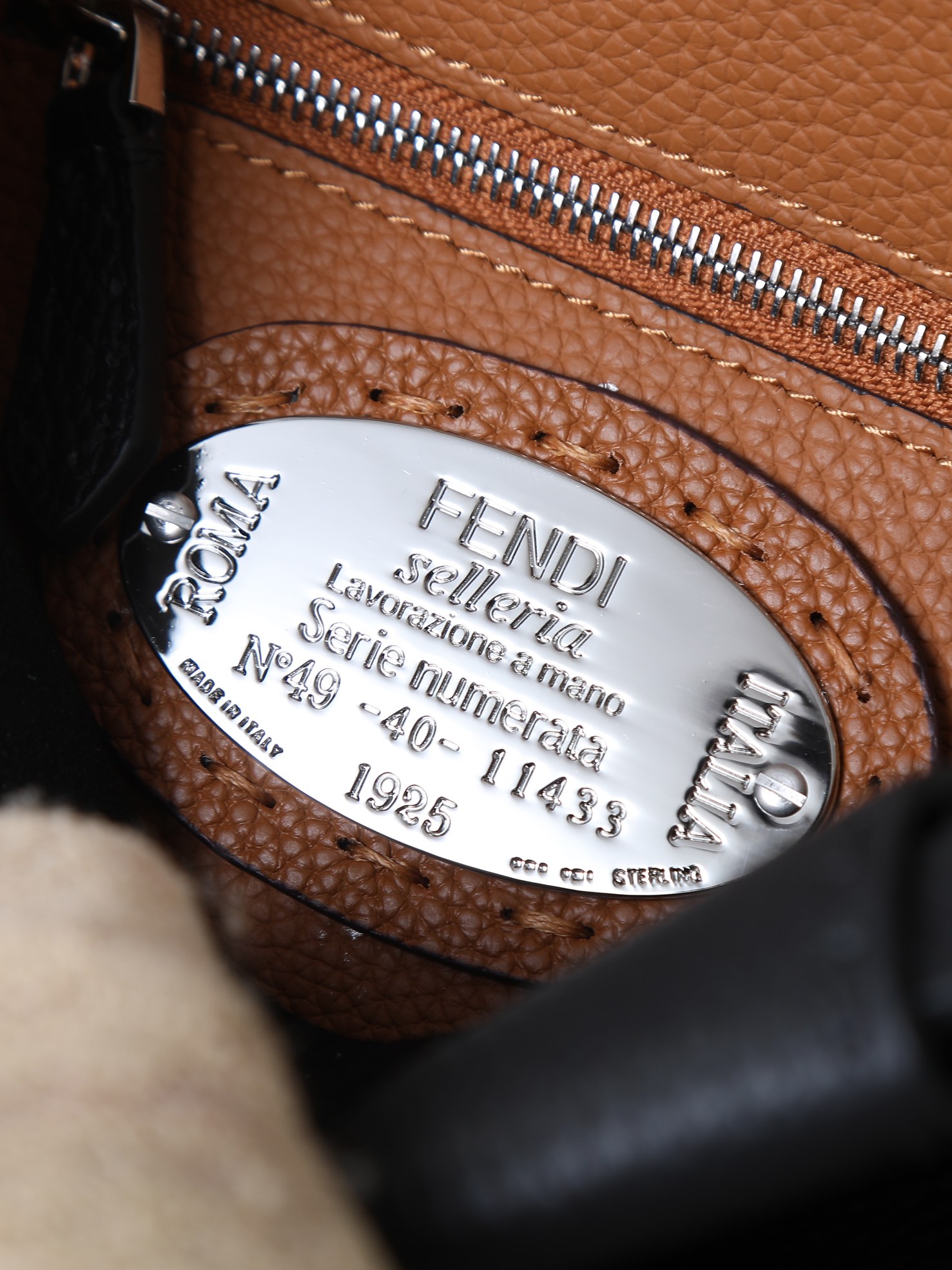 Fendi Peekaboo Mini Selleria Peekaboo-Black