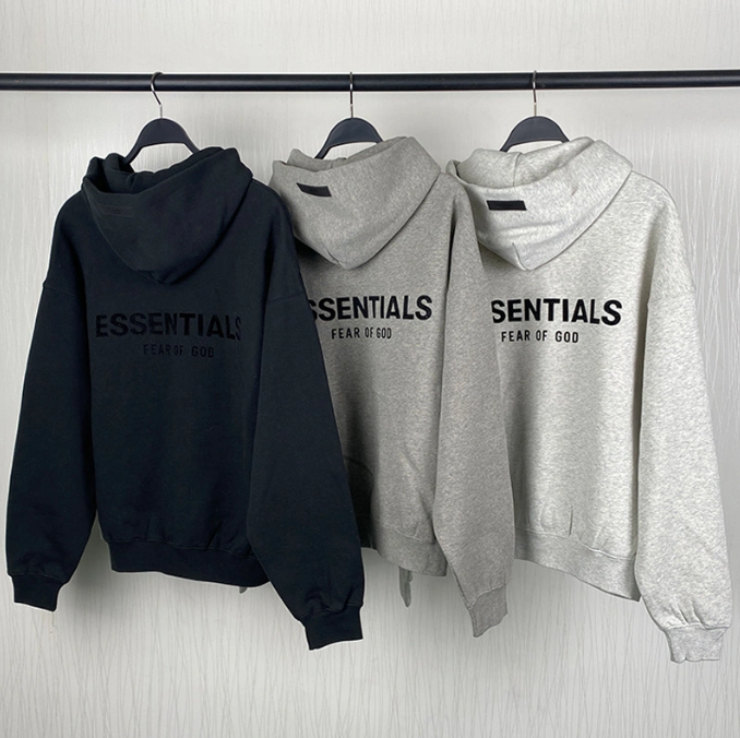ESSENTIALS SS22