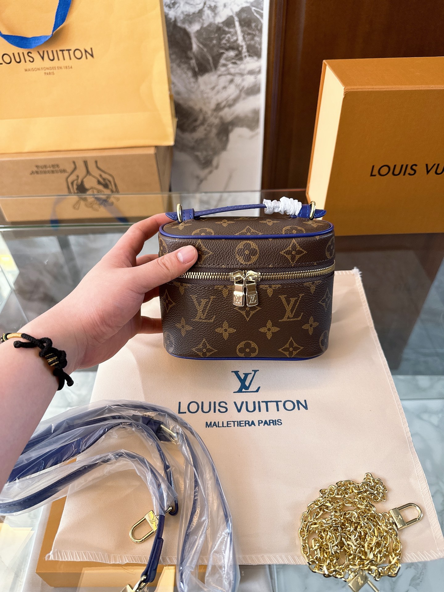 Louis Vuitton LV Blue Trim Nice Vanity Case Box Monogram Coated Canvas Shoulder Top Handle Bag - KAIROO