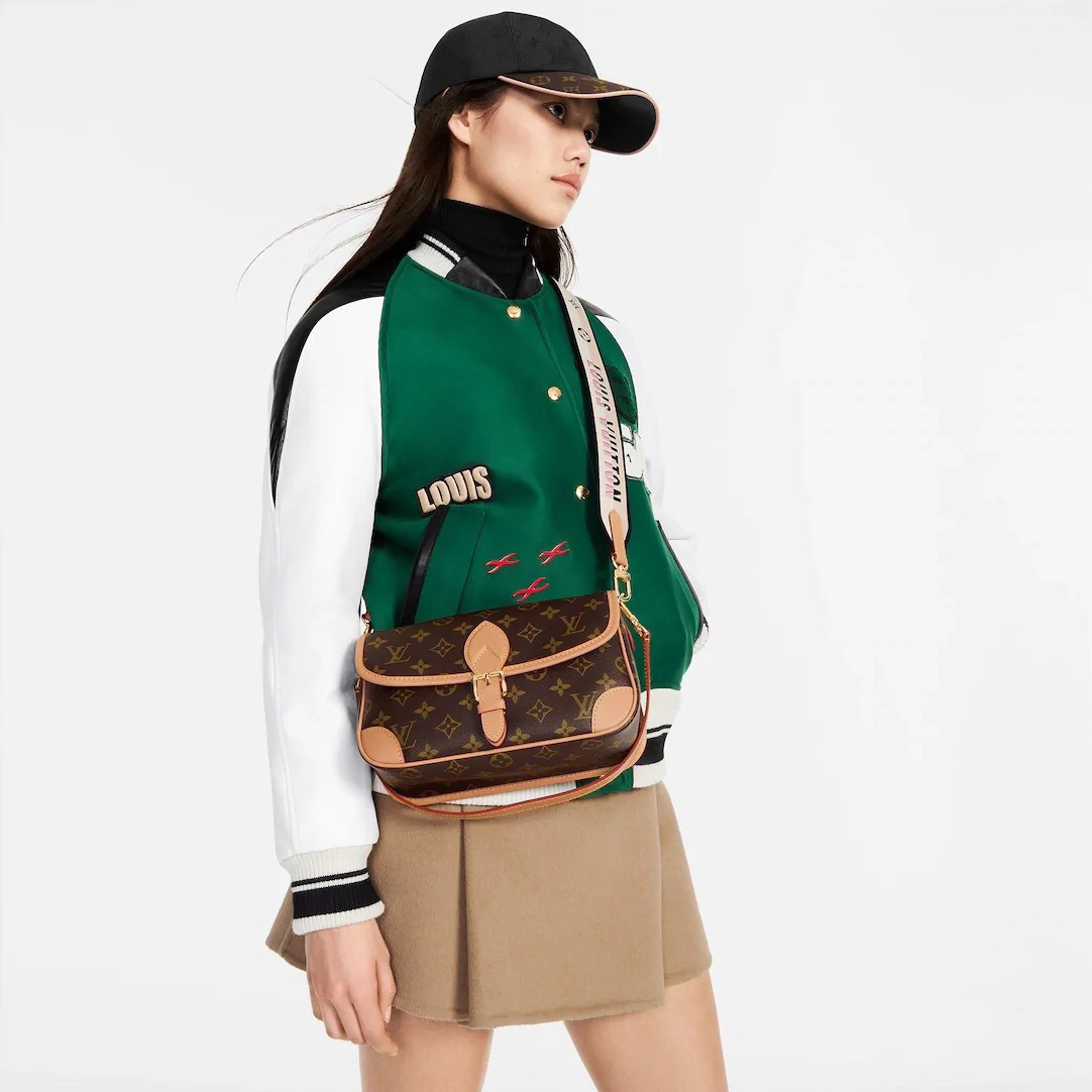Louis Vuitton LV presbyopic cross-body handbag