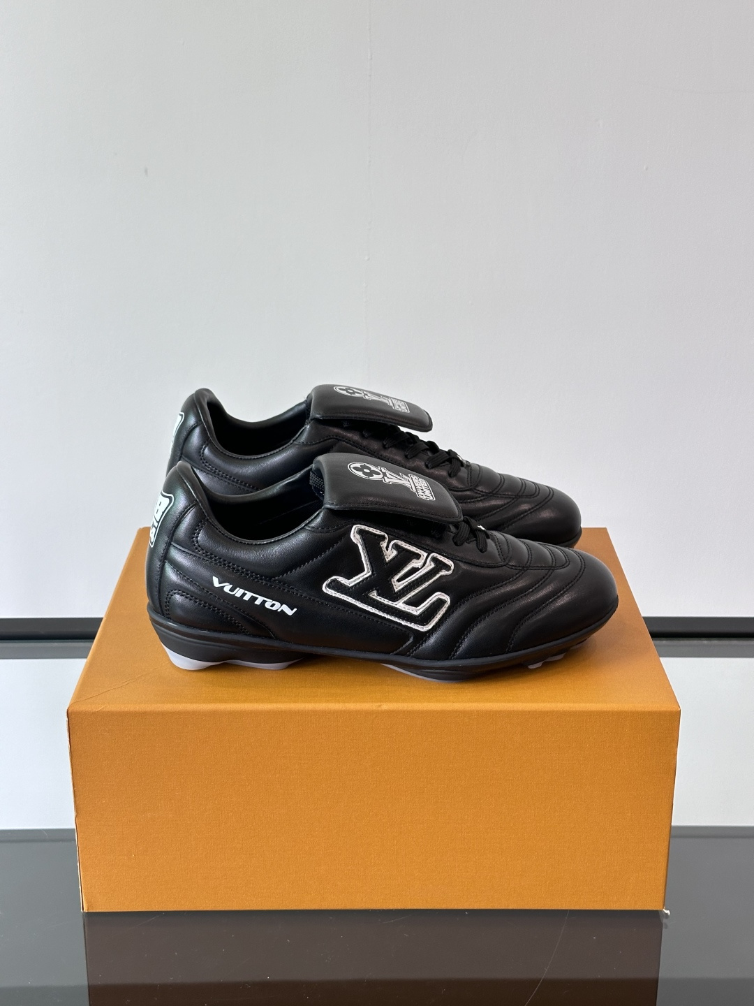 Men's LV Footprint Soccer Sneaker