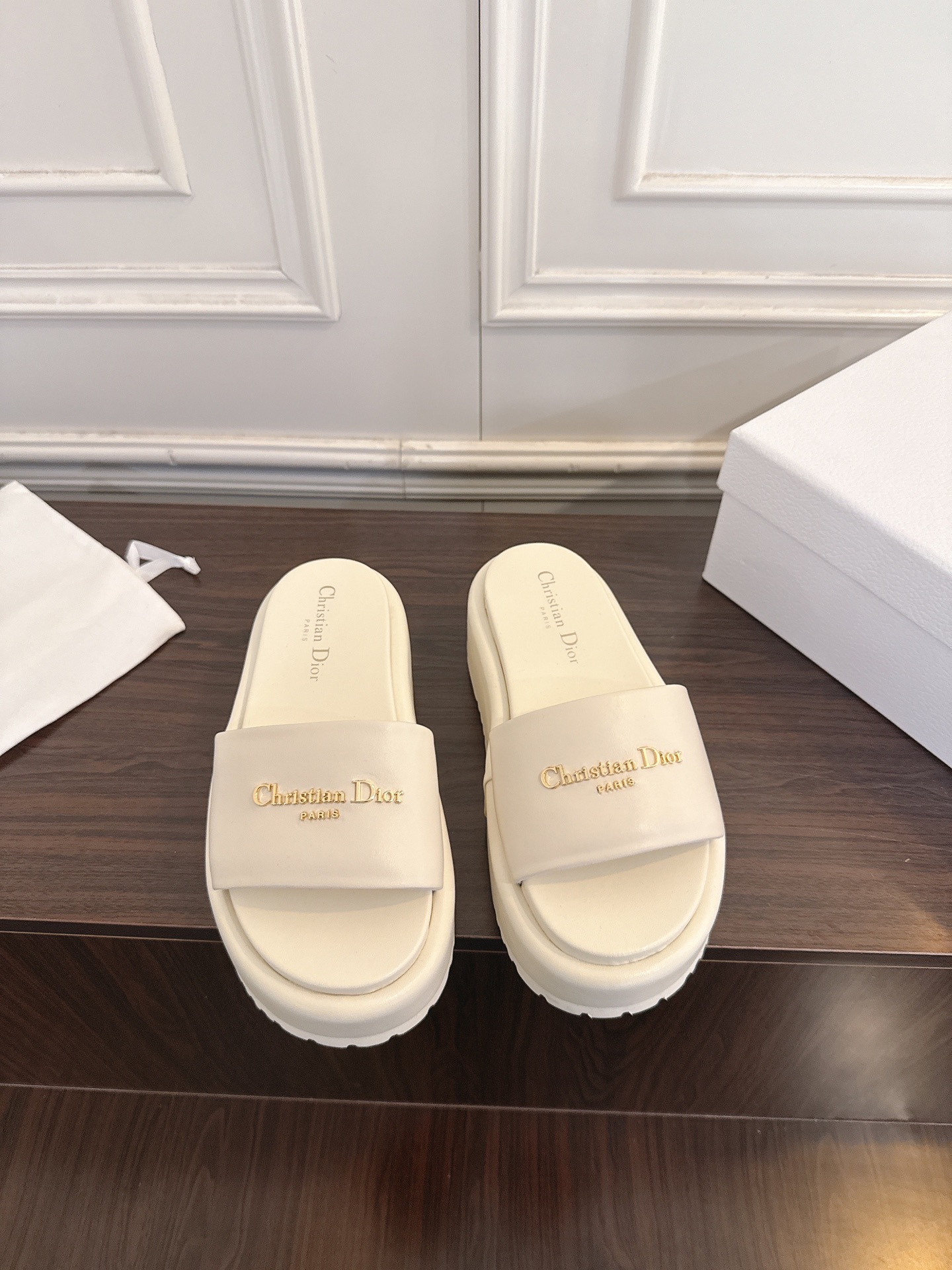 Dior 2026 New Platform Slide