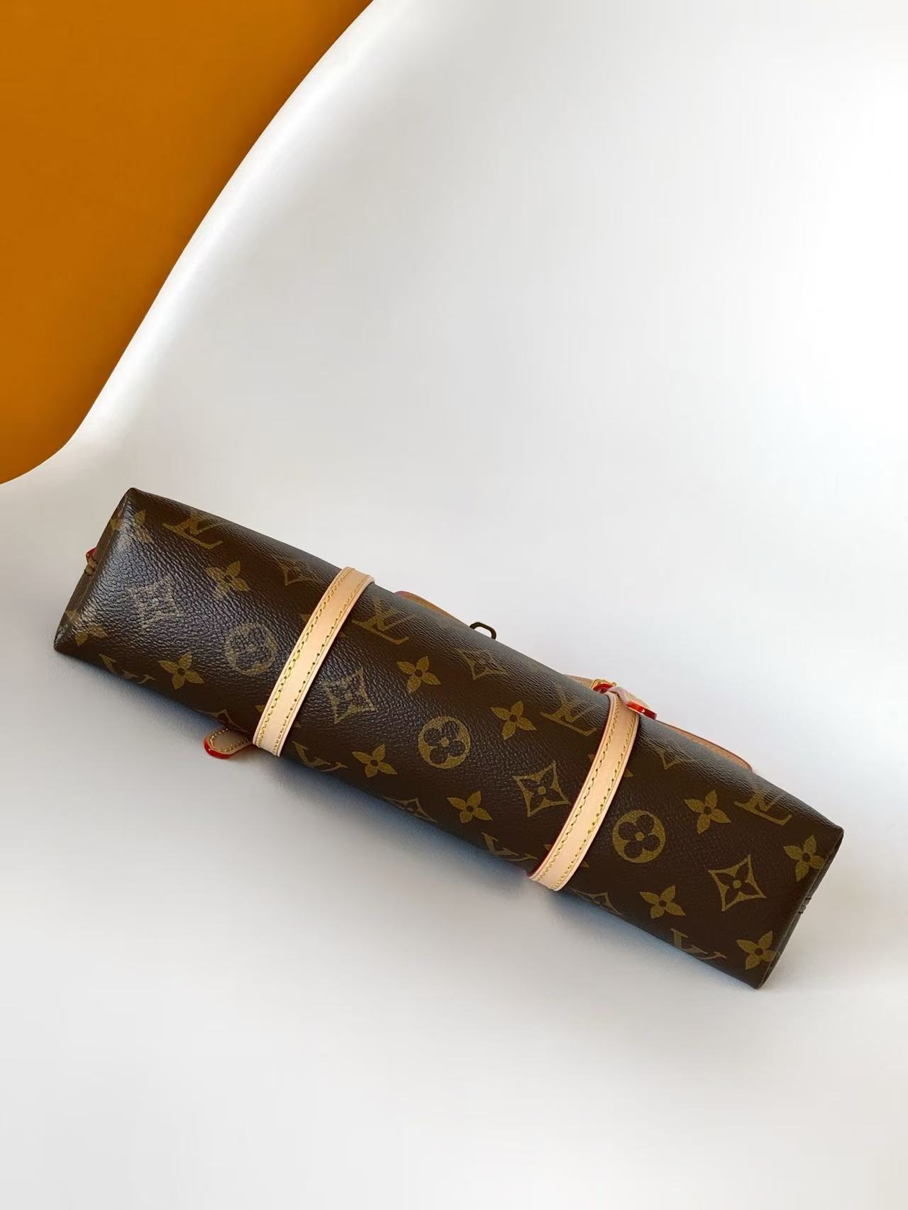 Louis Vuitton LV new shoulder bag