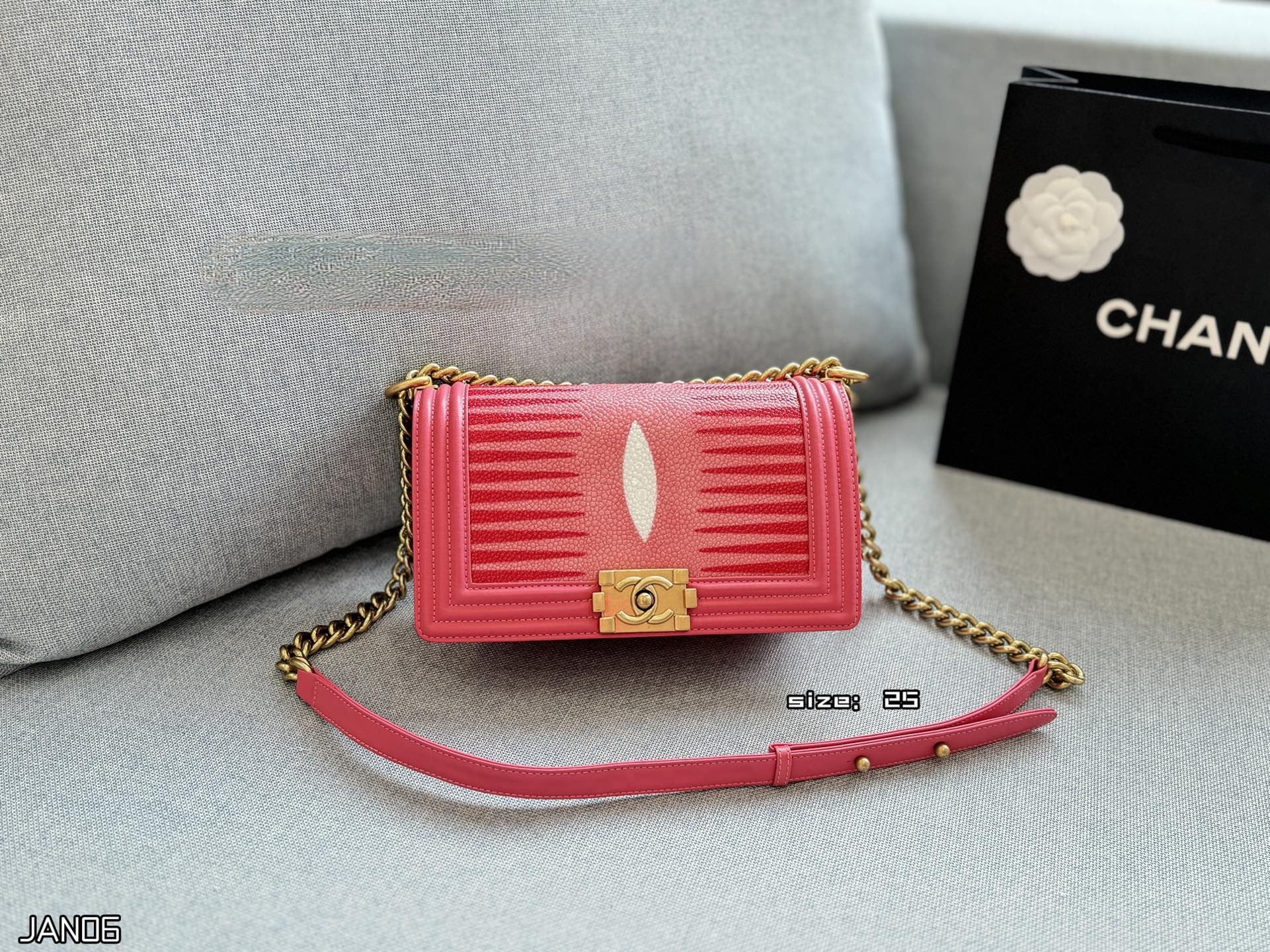 Chanel Le Boy Medium 25CM Graphic Trompe-l'oeil Print Caviar Leather Chain Flap Shoulder Bag - KAIROO