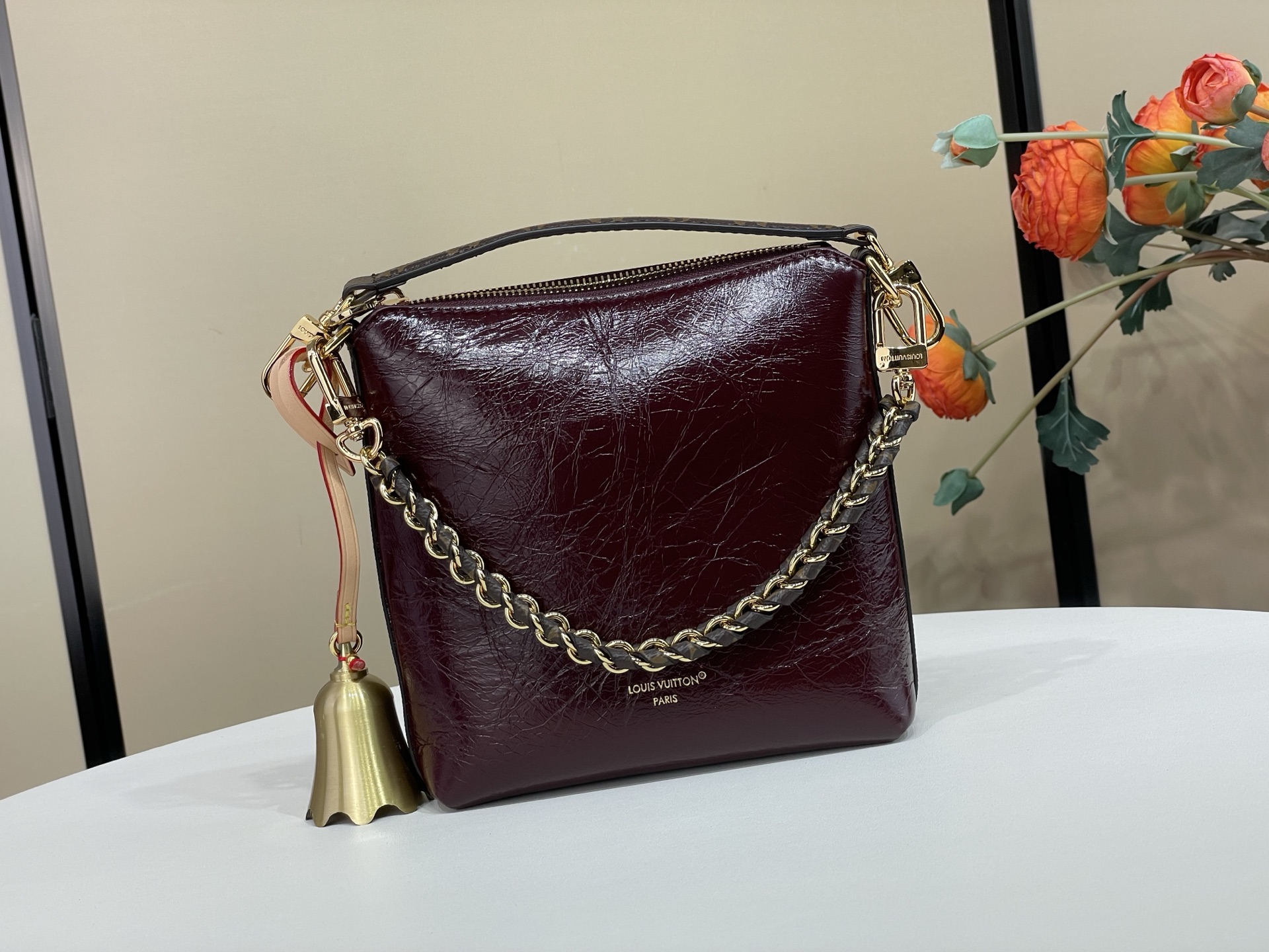 Louis Vuitton batch Mimi Multipass handbag in red oil wax leather M29010