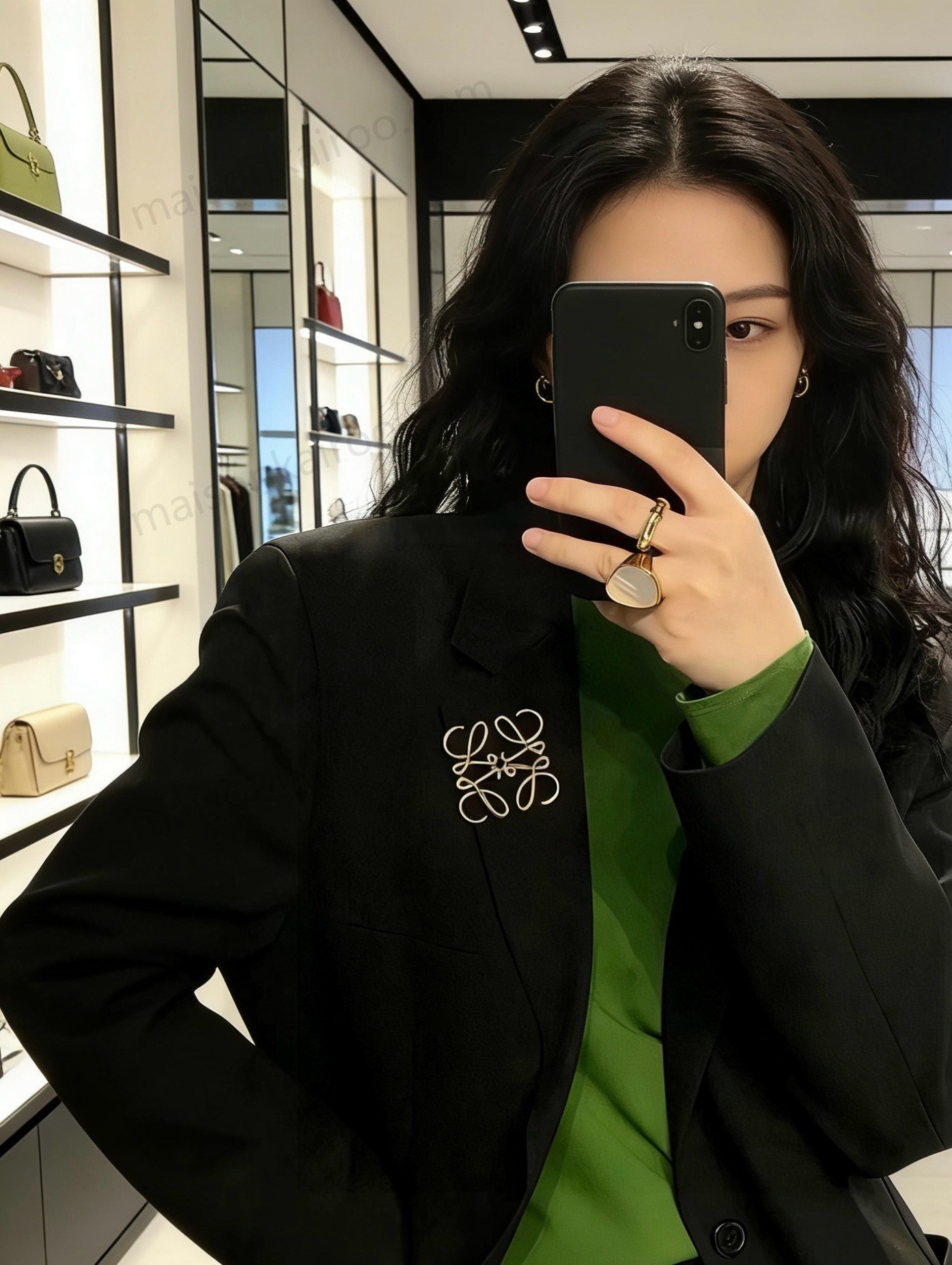 LOEWE Thick Line Anagram Brooch - KAIROO