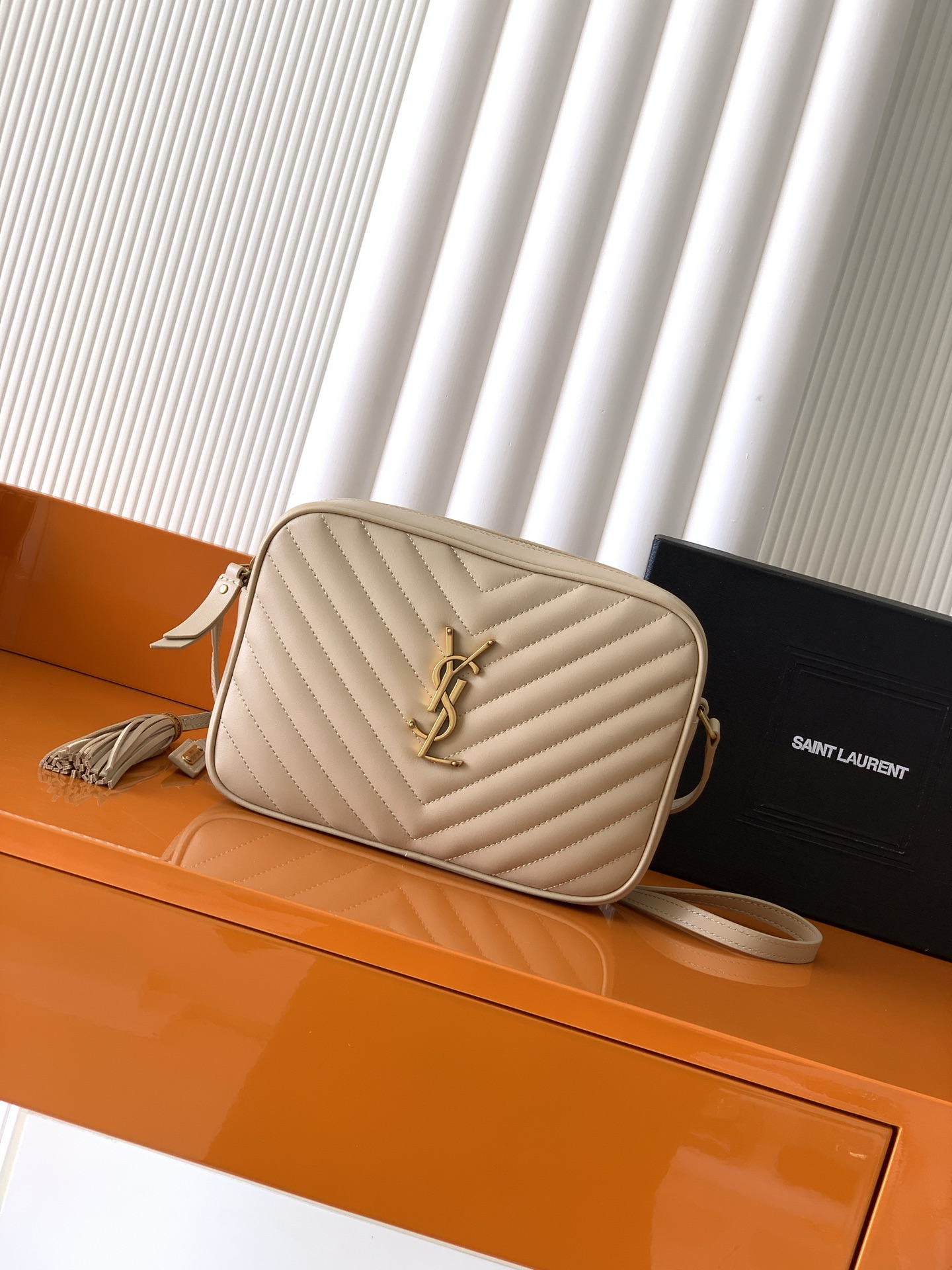 YSL Saint Laurent Lou Camera Bag in Quilted leather-Beige